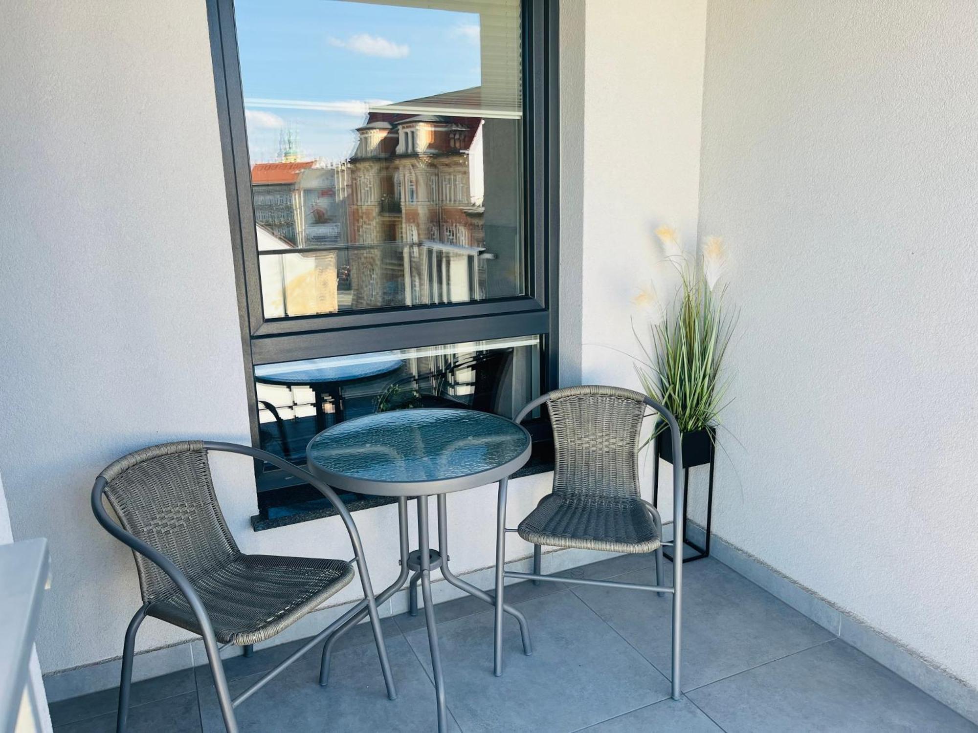 Zlote Apartamenty 58 Legnica Exterior photo